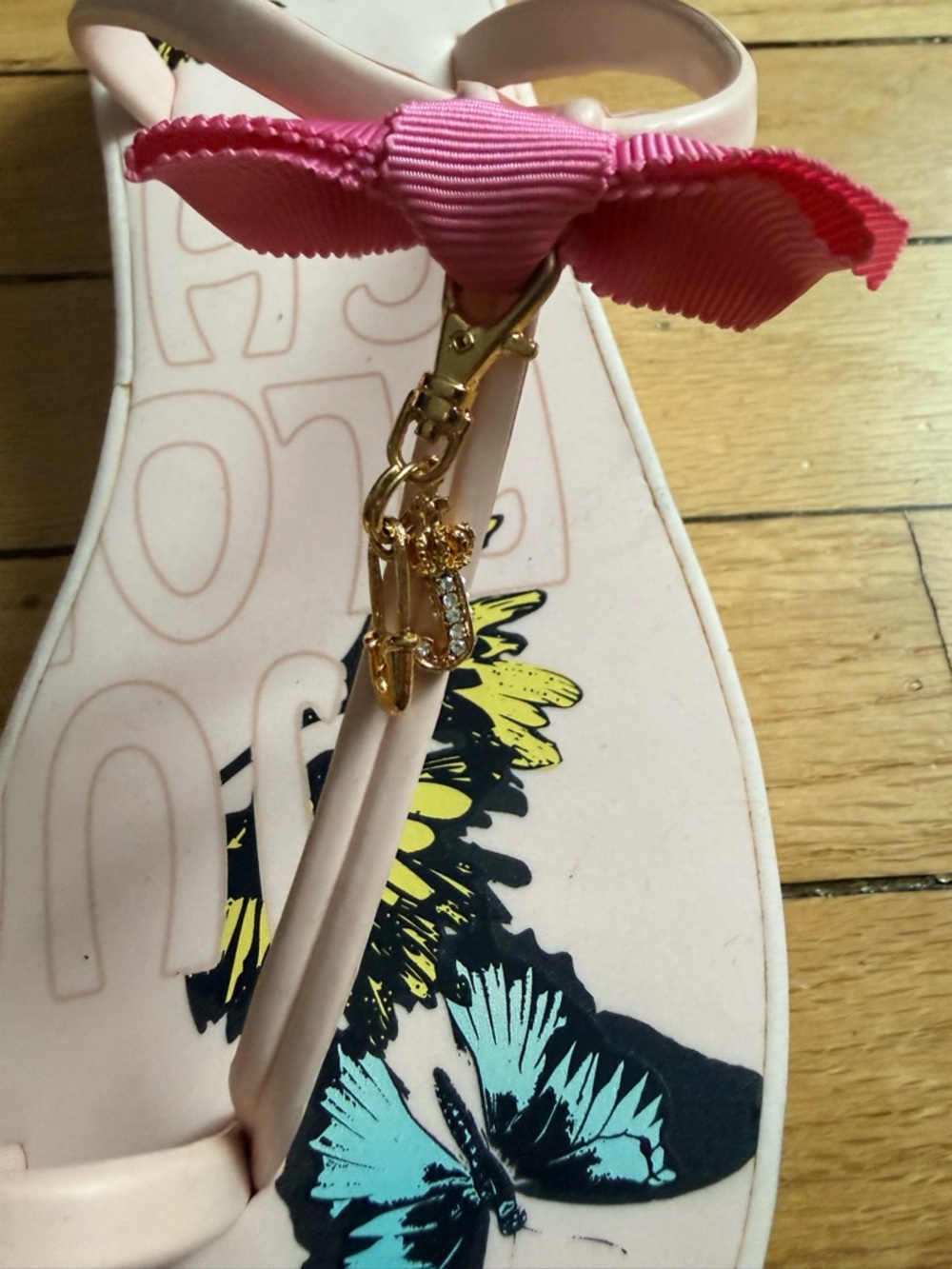 Juicy Couture pink sandals - Picture 4 of 6